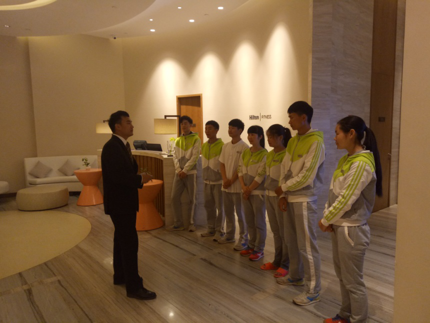 企业的严格培训