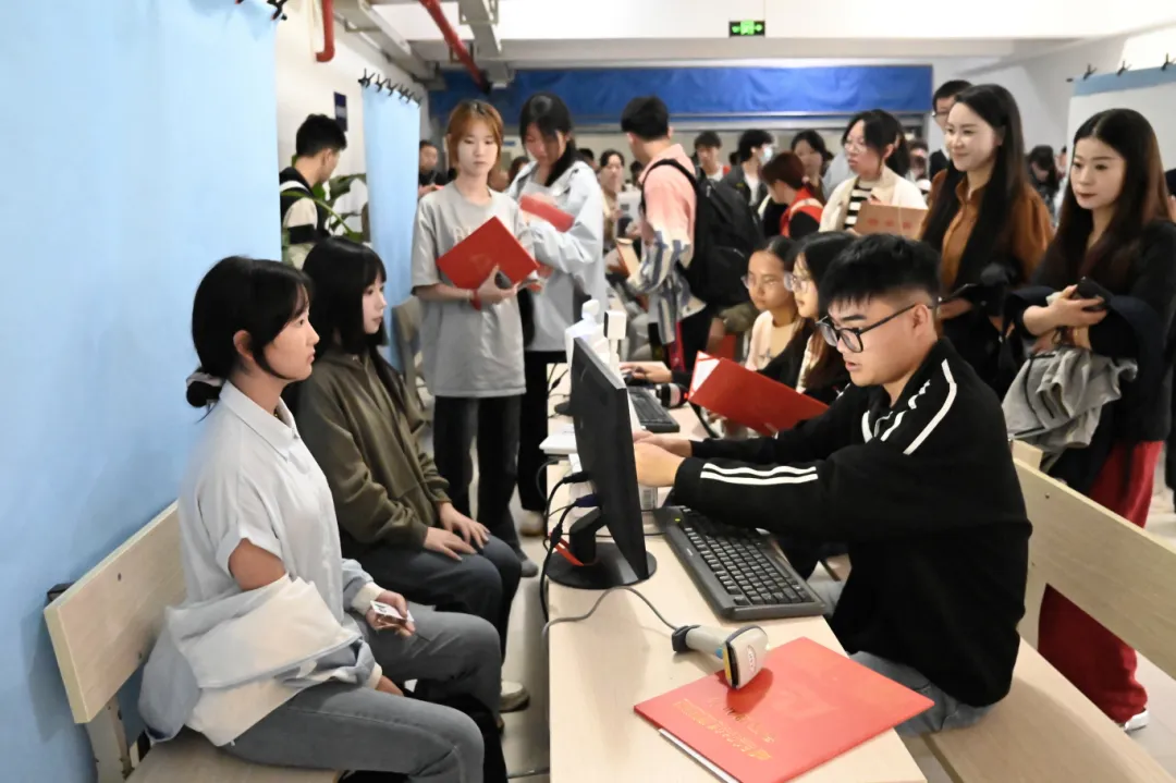 defdde518139e871ea82422c0a3e094e